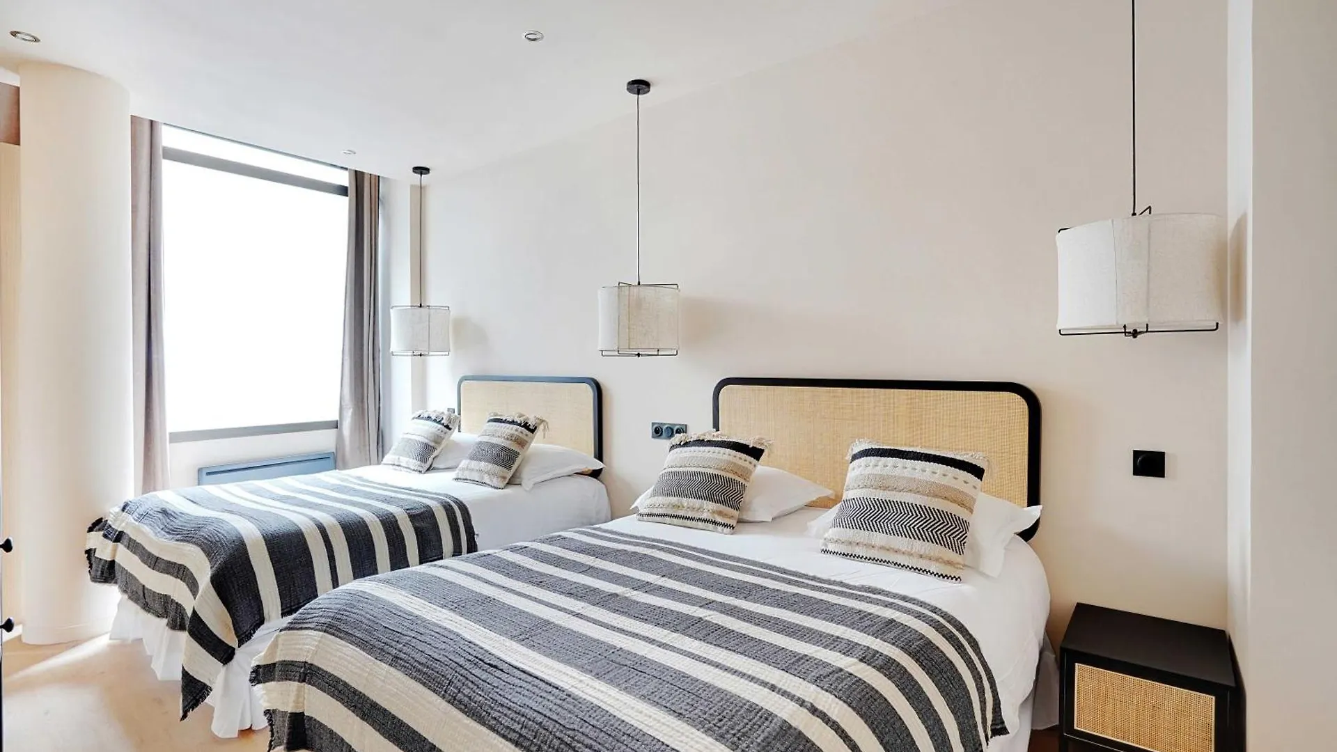 Refurbished Apartment - 2Bd-8P - Place D'Italie Paris France