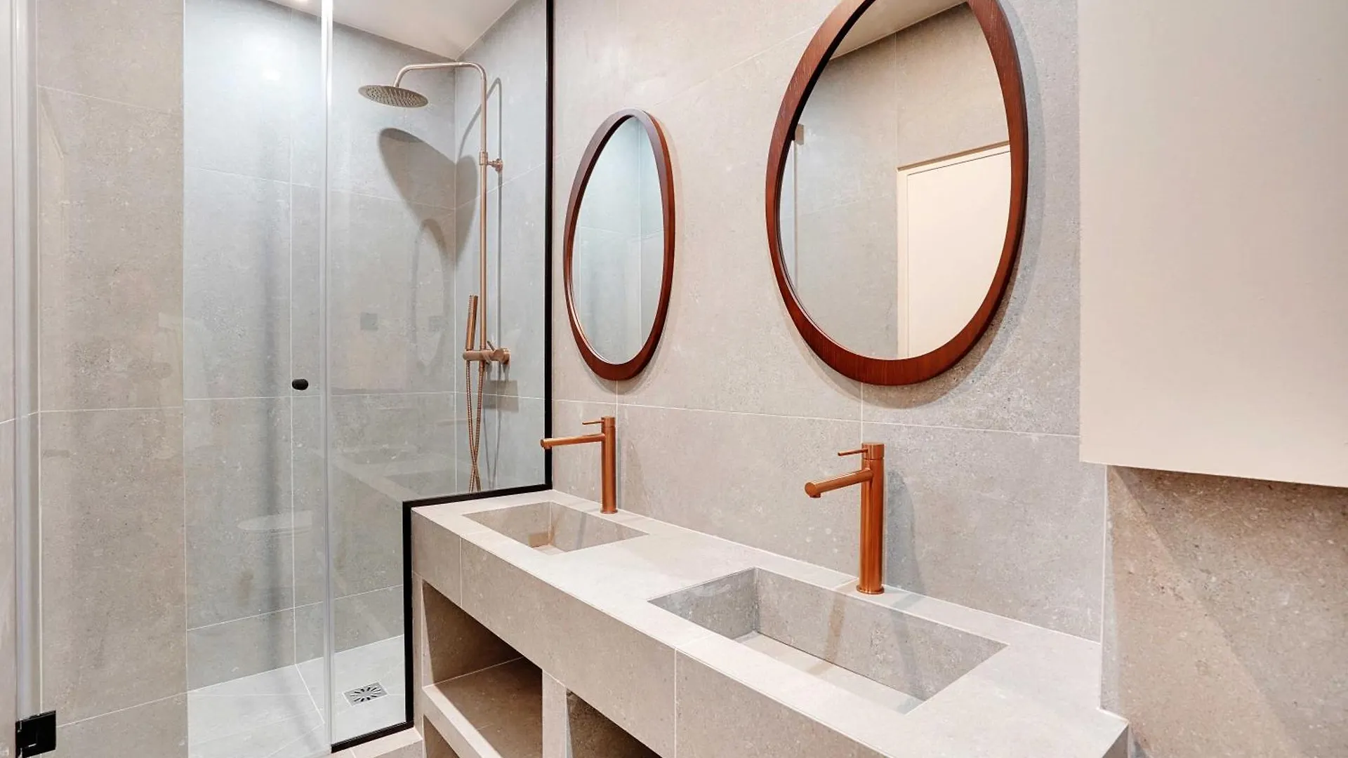 Refurbished Apartment - 2Bd-8P - Place D'Italie Paris France