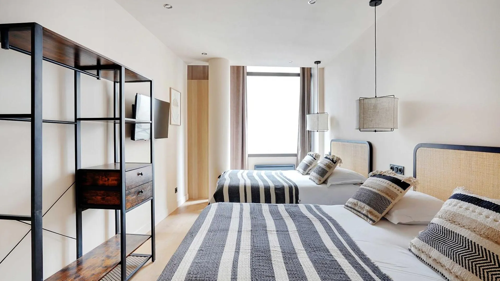 Refurbished Apartment - 2Bd-8P - Place D'Italie Paris